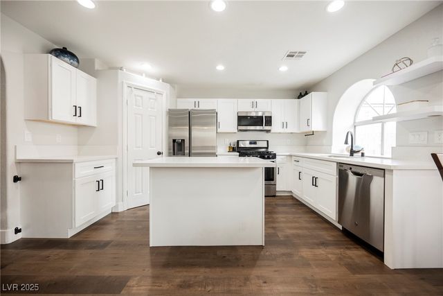 408 Colorful Rain Avenue, North Las Vegas, NV 89031