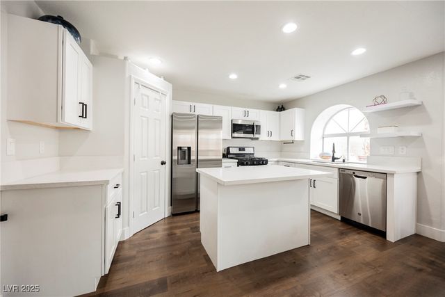 408 Colorful Rain Avenue, North Las Vegas, NV 89031