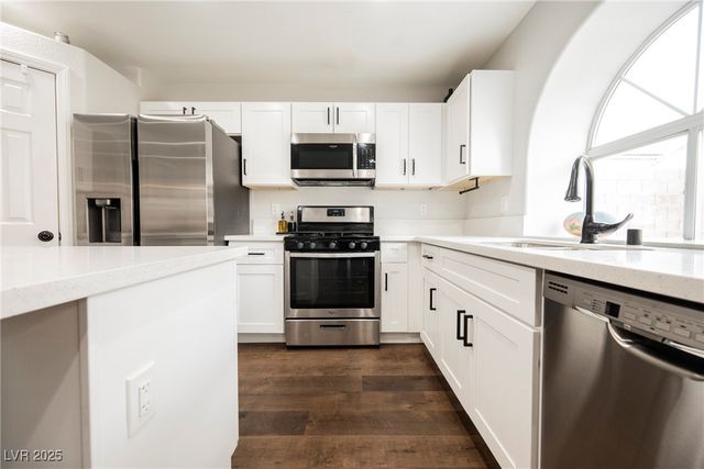 408 Colorful Rain Avenue, North Las Vegas, NV 89031