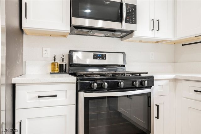 408 Colorful Rain Avenue, North Las Vegas, NV 89031