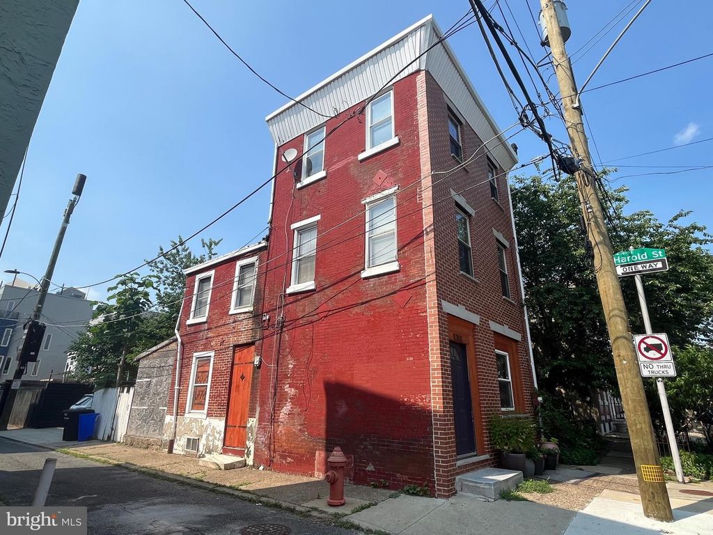 2612 E THOMPSON ST, Philadelphia, PA 19125