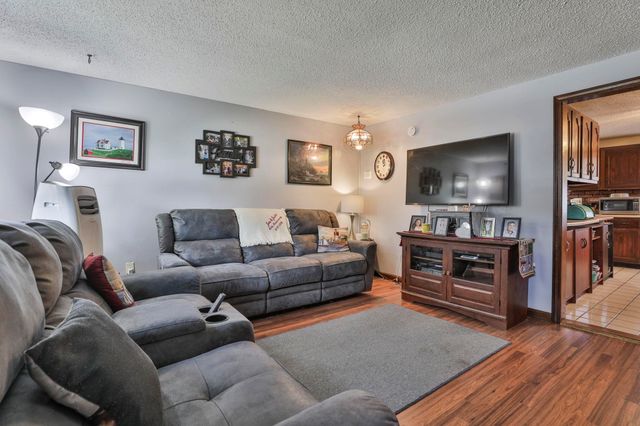 160 West Hollis Street B, Nashua, NH 03060
