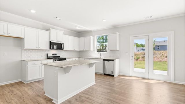 34 Hampshire Court, Cartersville, GA 30120
