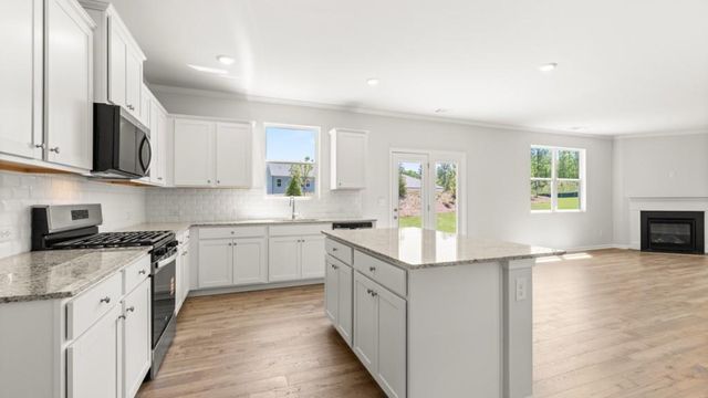 34 Hampshire Court, Cartersville, GA 30120