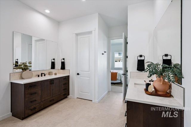 5853 W Burnt Sage Dr, Meridian, ID 83646