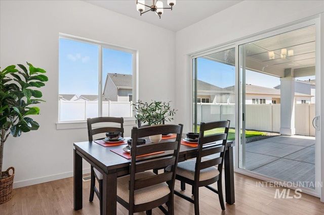 5853 W Burnt Sage Dr, Meridian, ID 83646