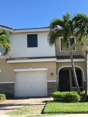 317 NE 194th Ln 317, Miami, FL 33179