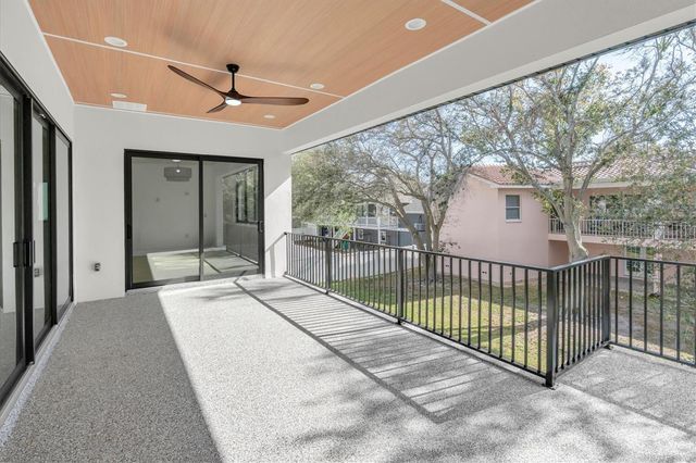 5966 BAYVIEW CIRCLE S, Gulfport, FL 33707