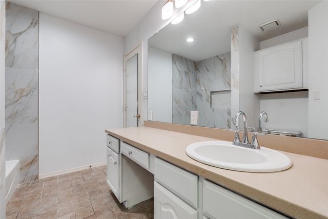 7221 Briarnoll Drive, Dallas, TX 75252