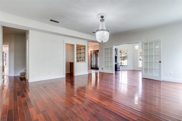 7221 Briarnoll Drive, Dallas, TX 75252