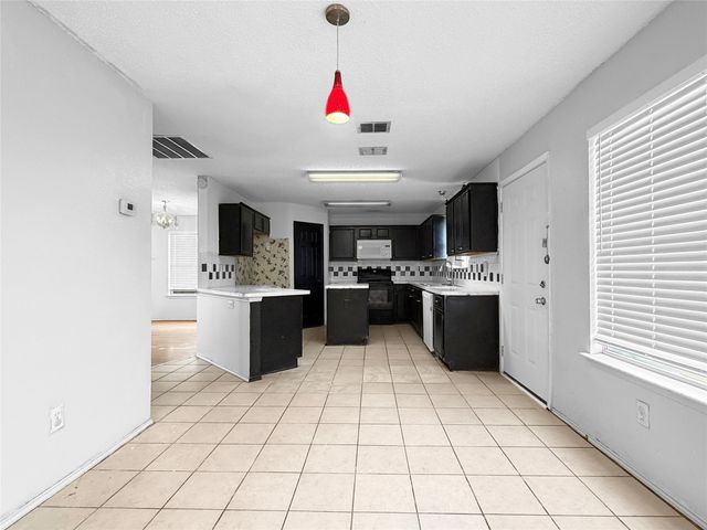 204 Patton Drive, Cedar Hill, TX 75104