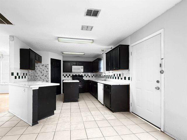 204 Patton Drive, Cedar Hill, TX 75104