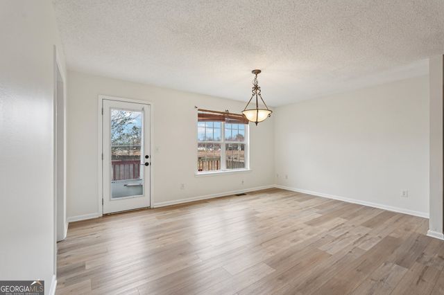 38 Middleton Court, Cartersville, GA 30120