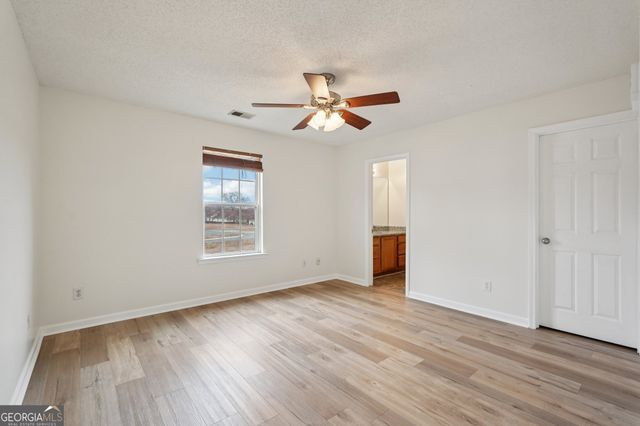 38 Middleton Court, Cartersville, GA 30120