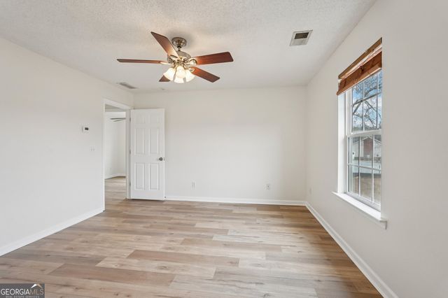 38 Middleton Court, Cartersville, GA 30120