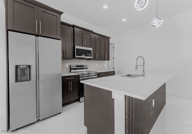 105 E 9th ST, Lehigh Acres, FL 33972