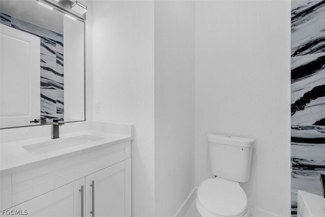 105 E 9th ST, Lehigh Acres, FL 33972