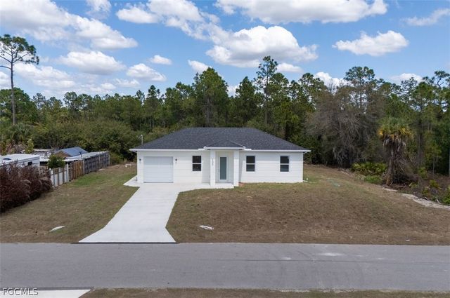 105 E 9th ST, Lehigh Acres, FL 33972