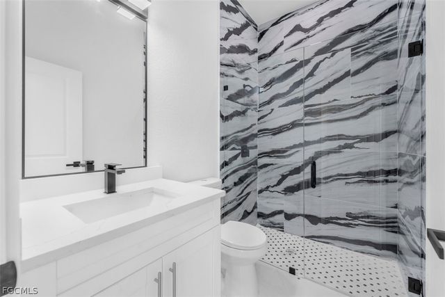 105 E 9th ST, Lehigh Acres, FL 33972