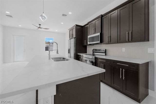 105 E 9th ST, Lehigh Acres, FL 33972