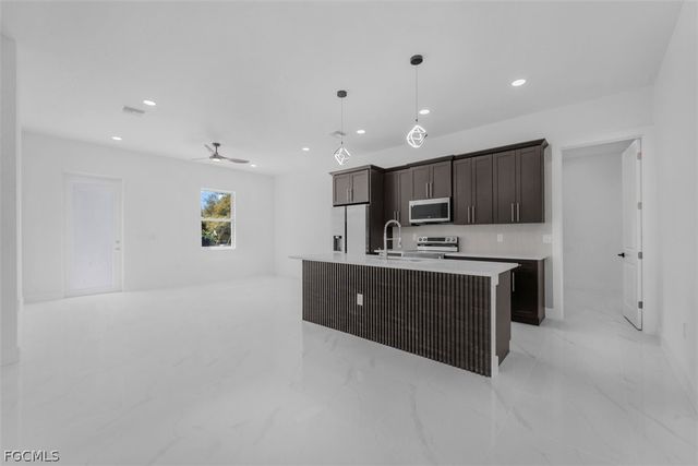 105 E 9th ST, Lehigh Acres, FL 33972