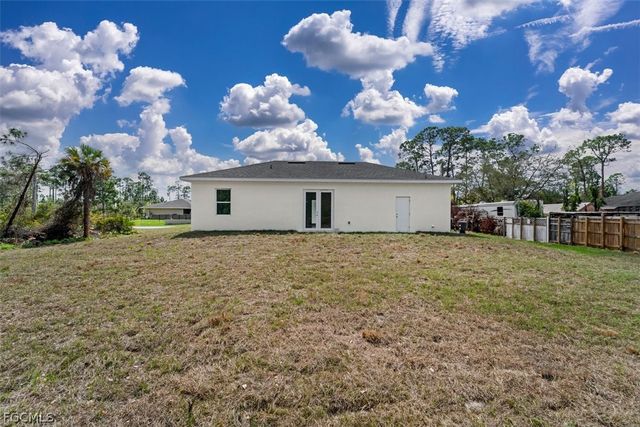 105 E 9th ST, Lehigh Acres, FL 33972