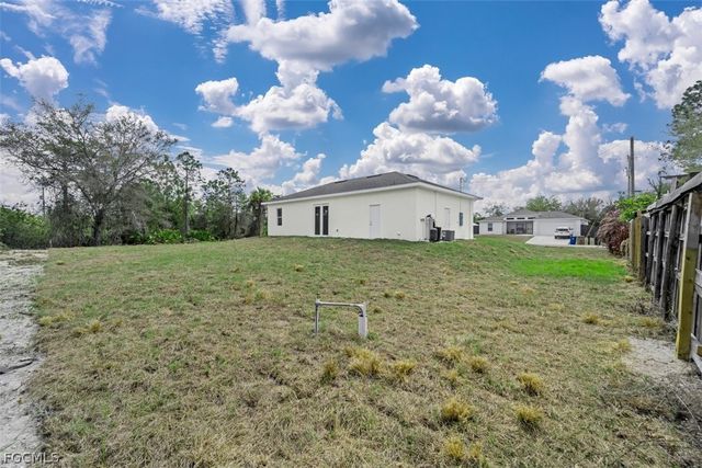 105 E 9th ST, Lehigh Acres, FL 33972