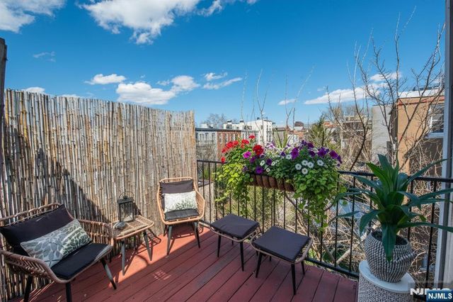 352 7th Street 6, Jersey City, NJ 07302