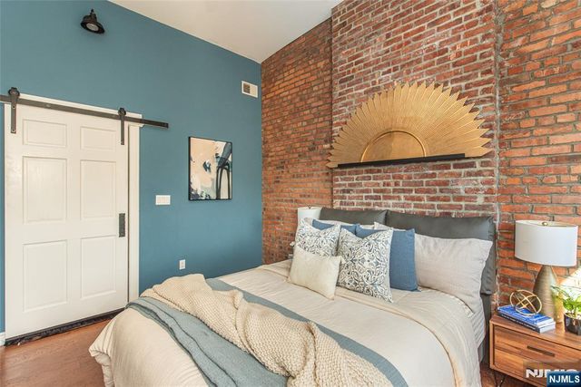 352 7th Street 6, Jersey City, NJ 07302