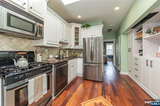 352 7th Street 6, Jersey City, NJ 07302