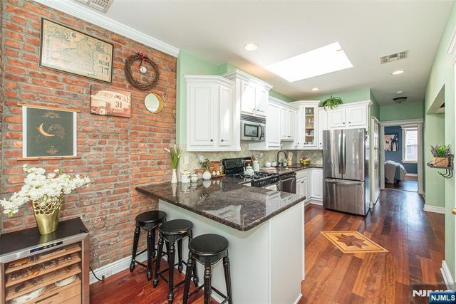 352 7th Street 6, Jersey City, NJ 07302