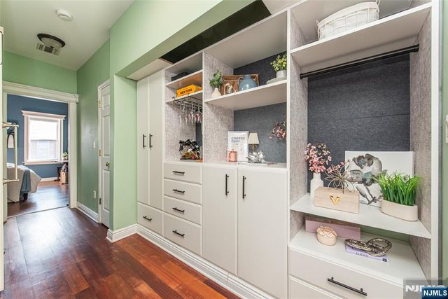 352 7th Street 6, Jersey City, NJ 07302