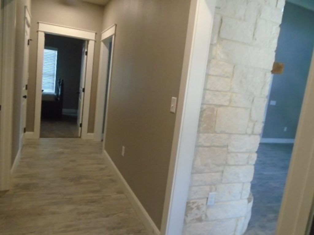 Image 12 of property listing at 2006 Silver Creek Court, San Angelo, TX 76904