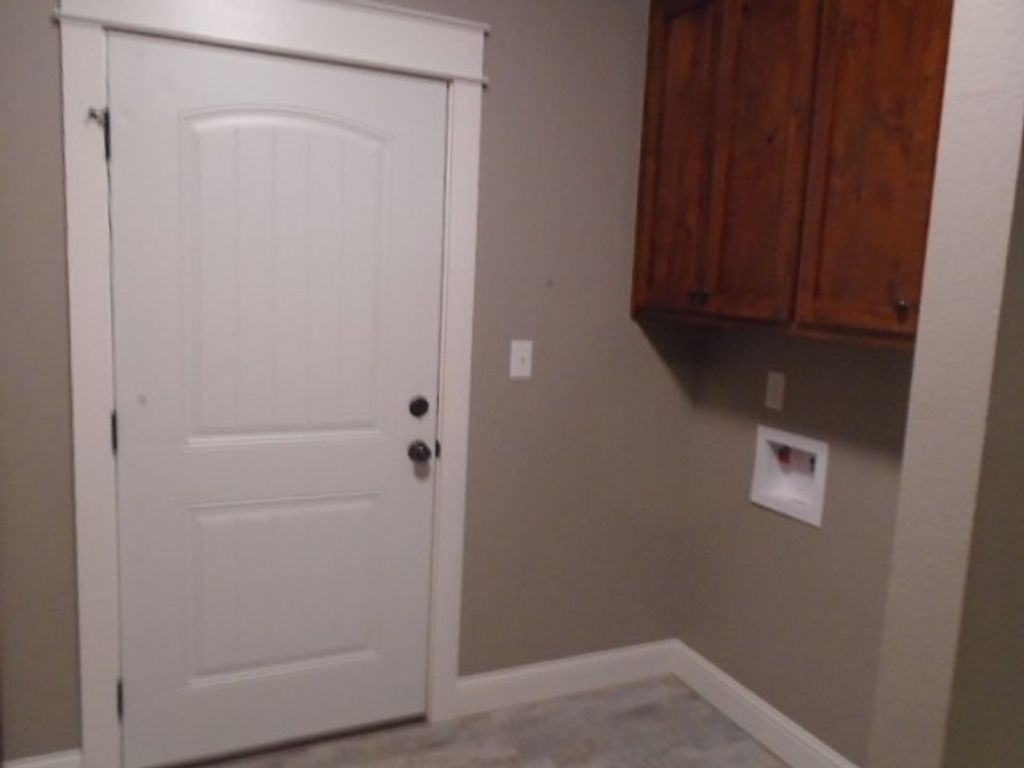 Image 14 of property listing at 2006 Silver Creek Court, San Angelo, TX 76904