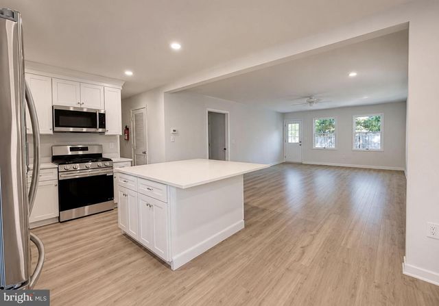 256 NAUTILUS DRIVE, Manahawkin, NJ 08050