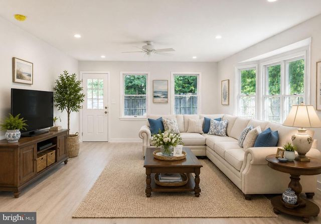 256 NAUTILUS DRIVE, Manahawkin, NJ 08050