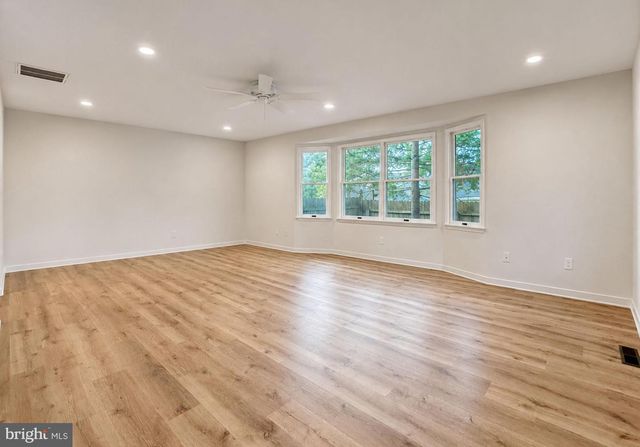 256 NAUTILUS DRIVE, Manahawkin, NJ 08050