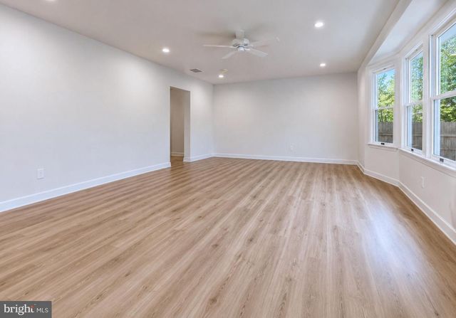 256 NAUTILUS DRIVE, Manahawkin, NJ 08050