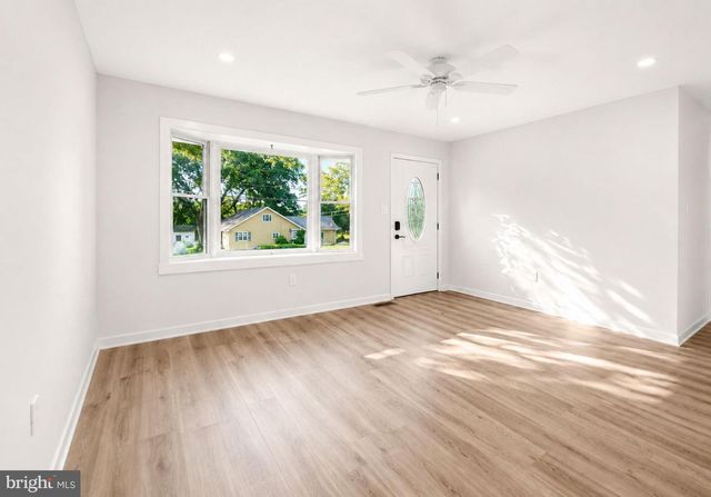 256 NAUTILUS DRIVE, Manahawkin, NJ 08050
