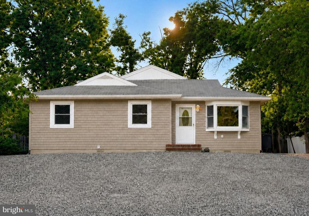 256 NAUTILUS DRIVE, Manahawkin, NJ 08050