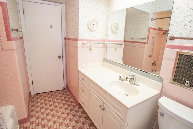 2802 N 6th STREET, Sheboygan, WI 53083
