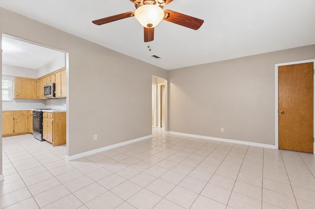 200 W North Street, Aubrey, TX 76227