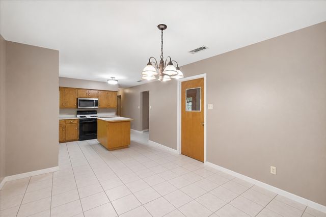 200 W North Street, Aubrey, TX 76227