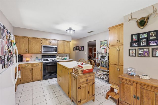 200 W North Street, Aubrey, TX 76227
