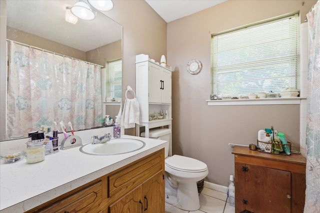 200 W North Street, Aubrey, TX 76227