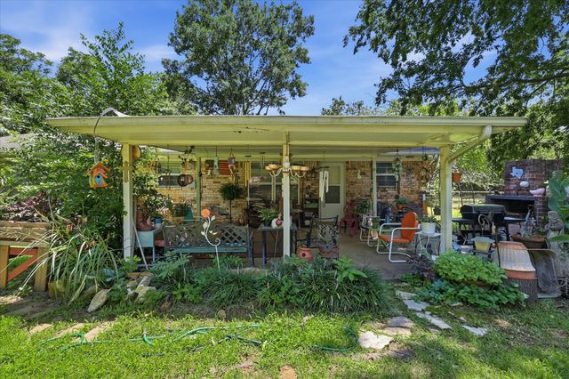 200 W North Street, Aubrey, TX 76227
