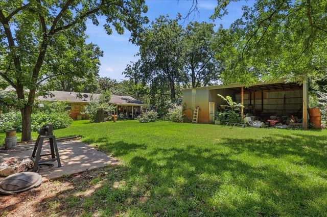200 W North Street, Aubrey, TX 76227
