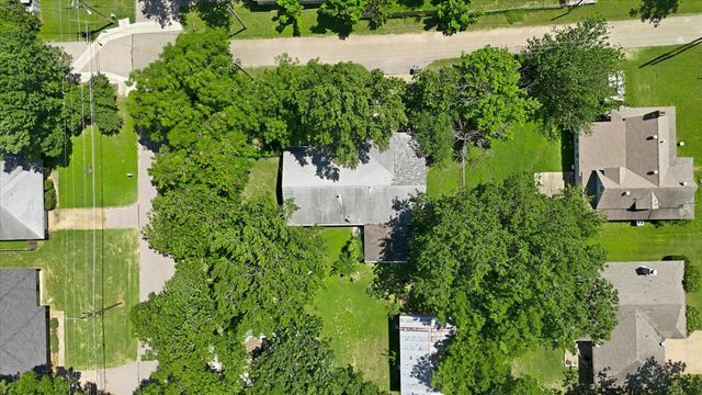 200 W North Street, Aubrey, TX 76227