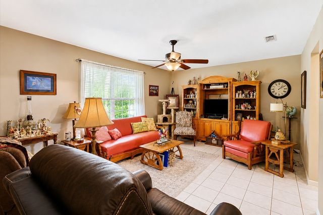 200 W North Street, Aubrey, TX 76227