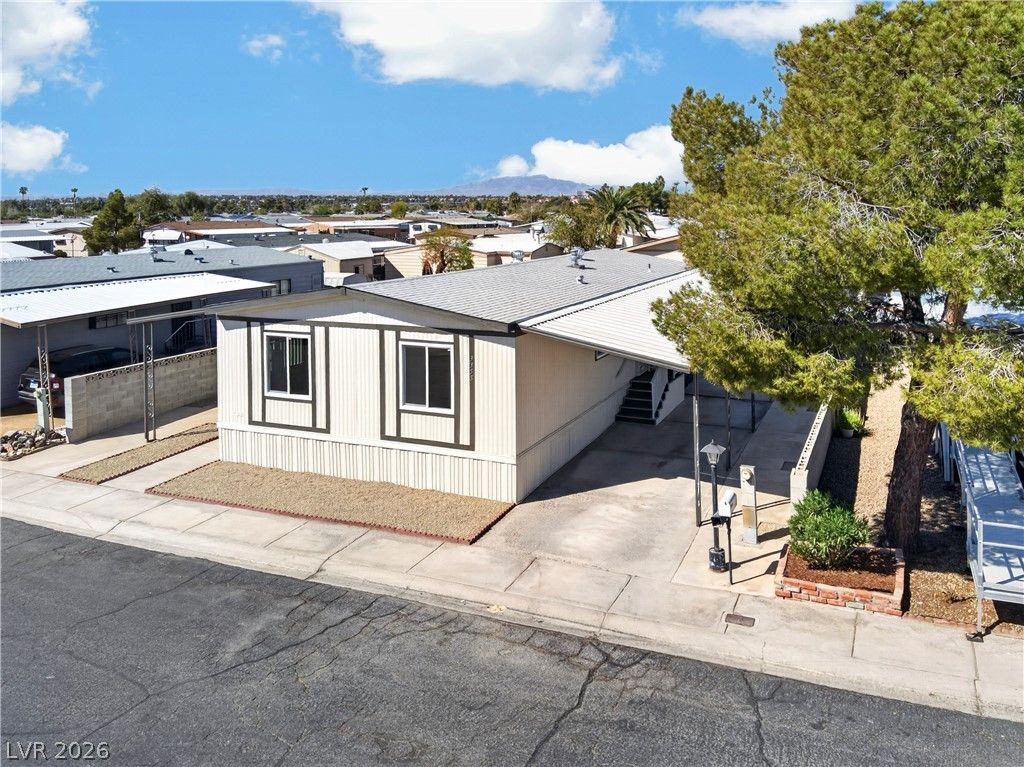 3355 Haleakala Drive, Las Vegas, NV 89122 — photo 3
